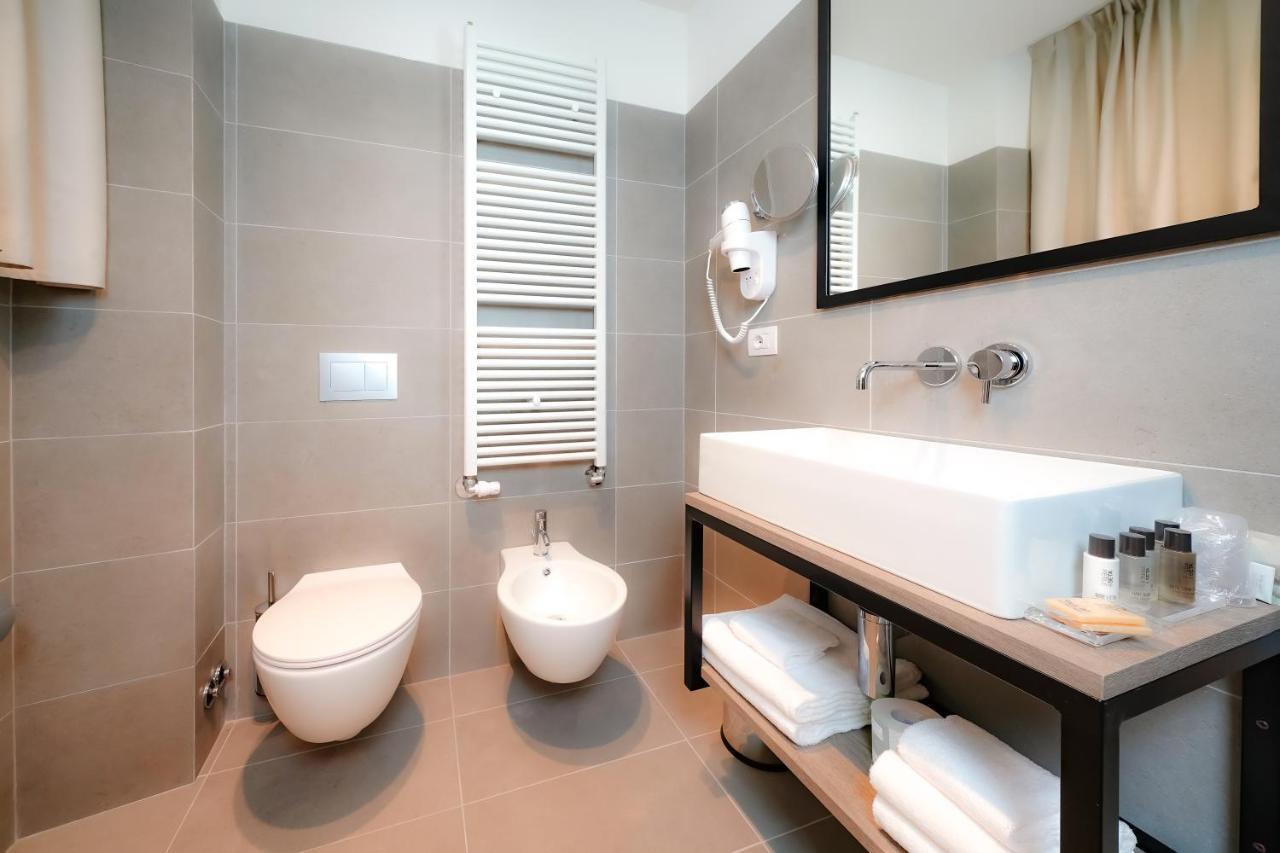 Bergamo Inn 15 Kültér fotó Bathroom